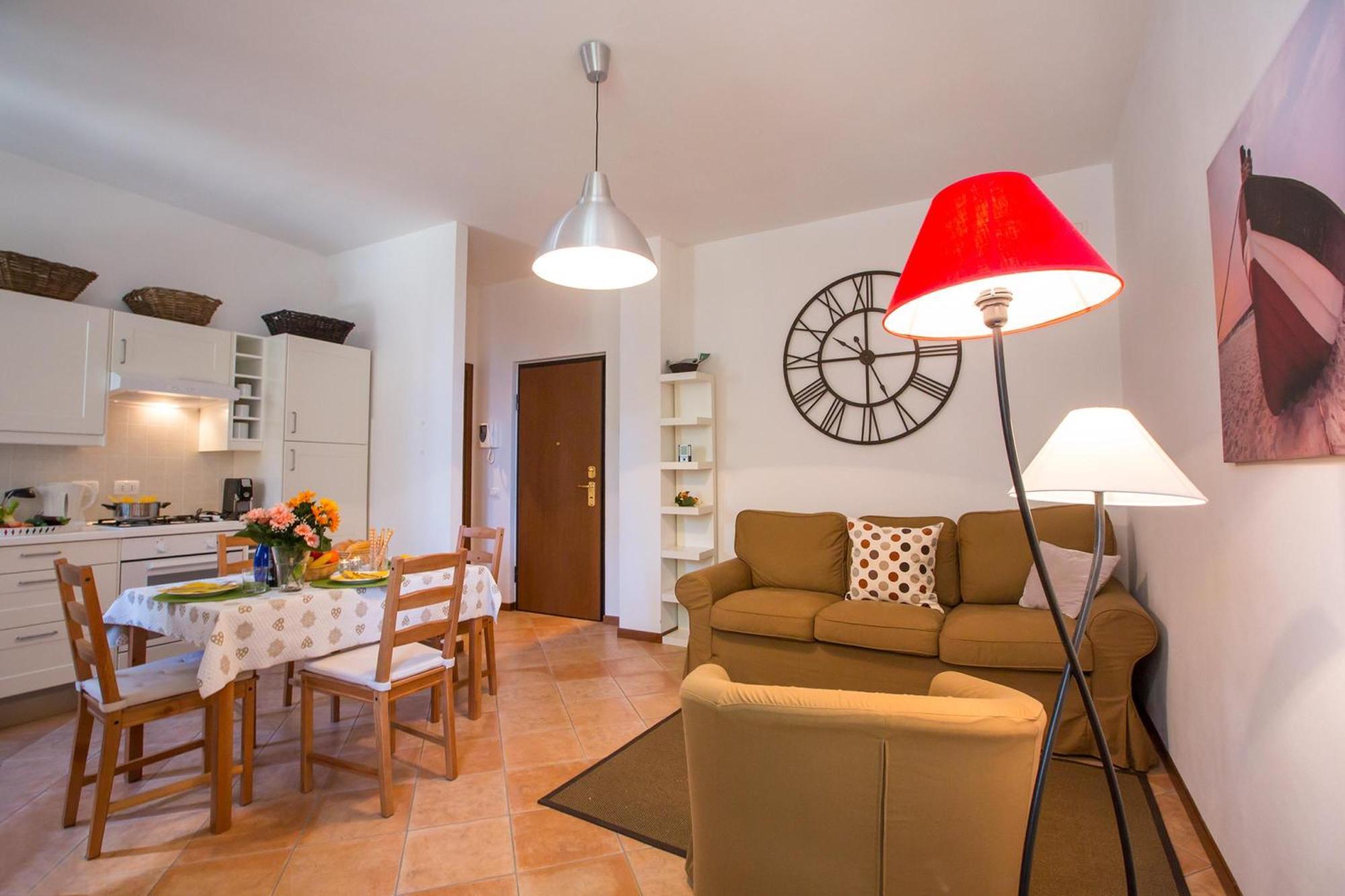 Casa Al Prato Apt. A 瓦伦纳 外观 照片